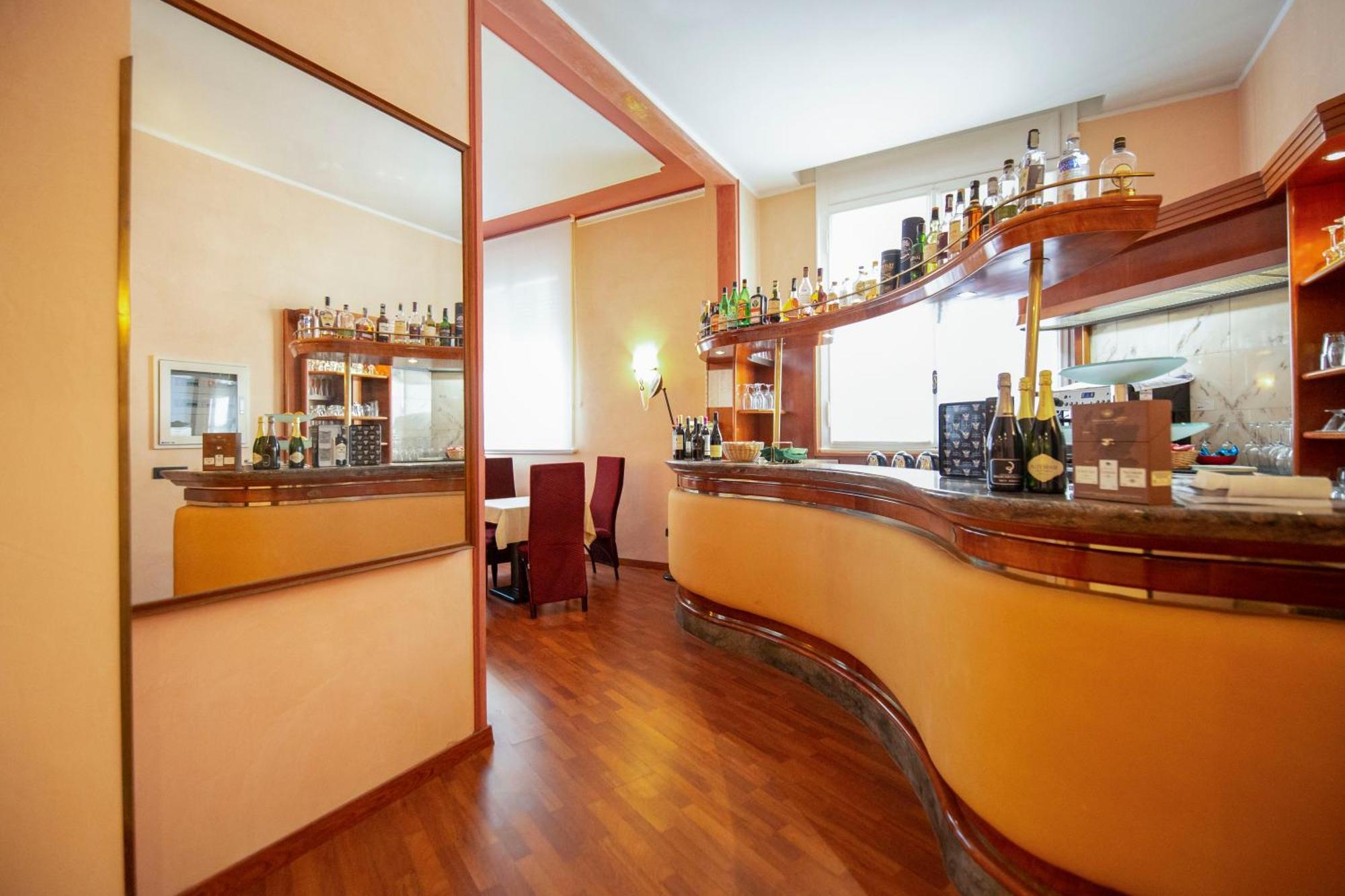 Hotel Estense Модена Екстер'єр фото