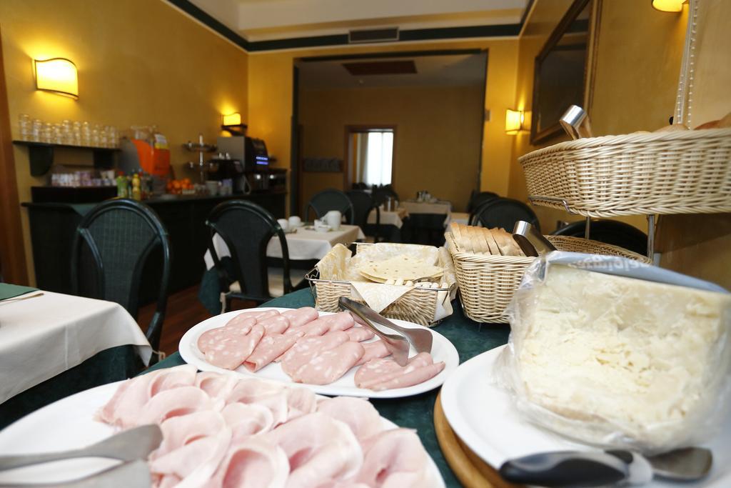 Hotel Estense Модена Екстер'єр фото