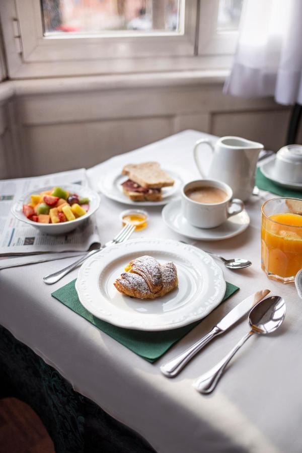 Hotel Estense Модена Екстер'єр фото