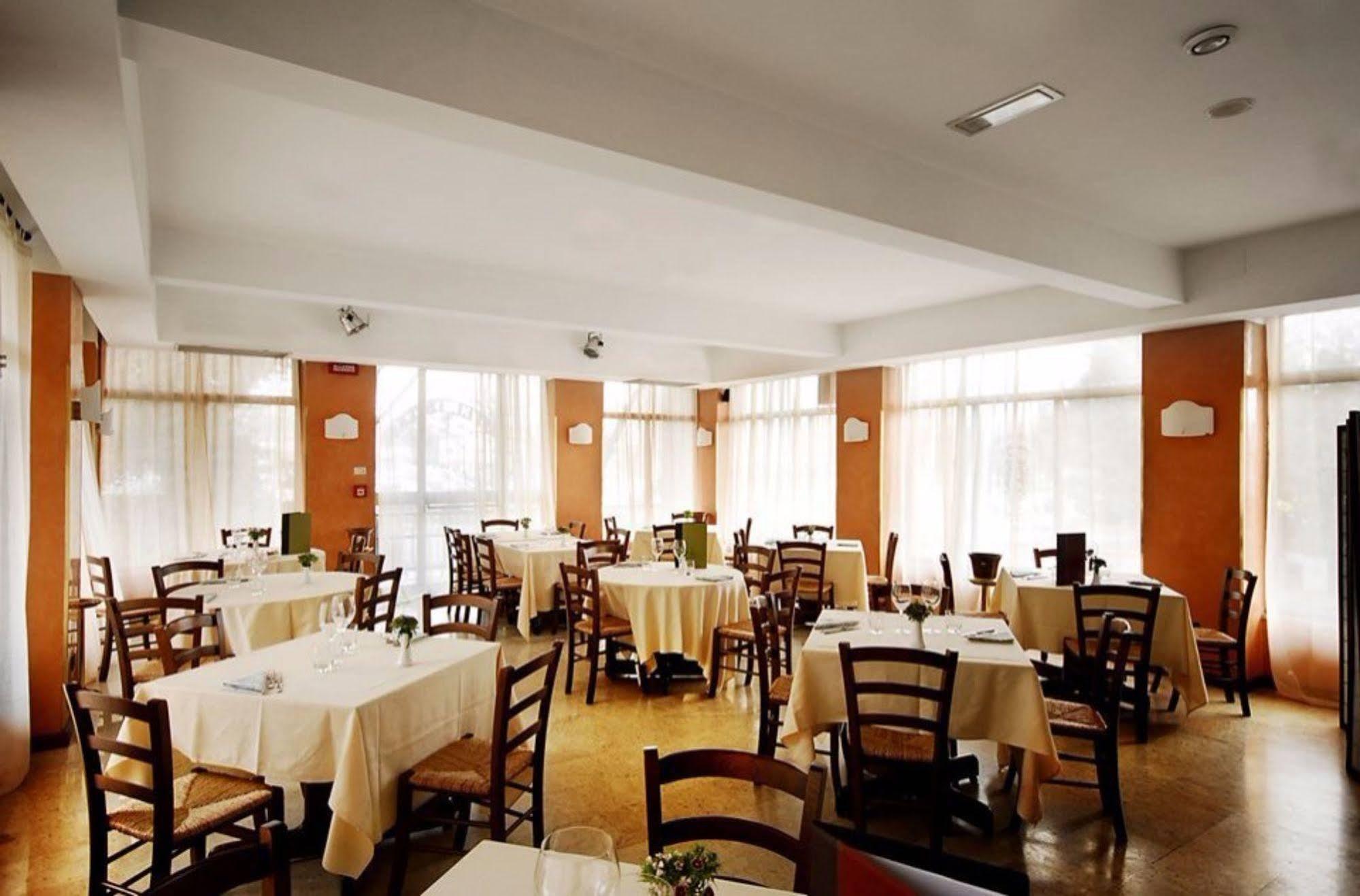 Hotel Estense Модена Екстер'єр фото